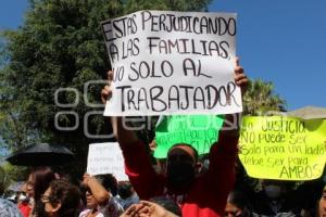 TEHUACÁN . PROTESTA TRABAJADORES