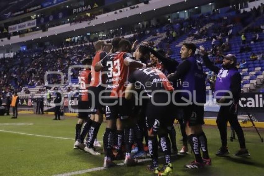 FÚTBOL . CLUB PUEBLA VS ATLAS