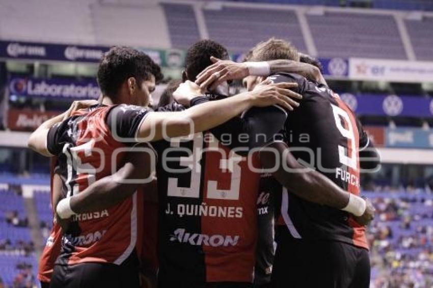 FÚTBOL . CLUB PUEBLA VS ATLAS