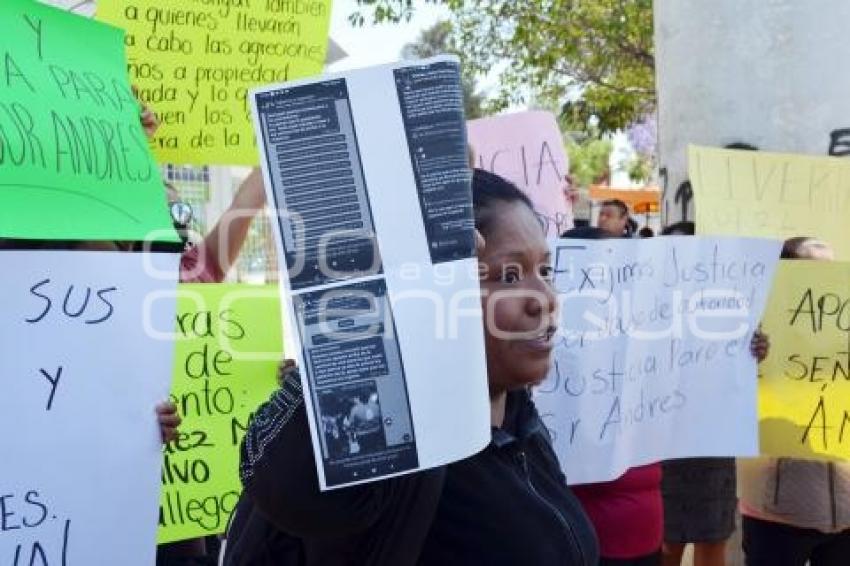 TEHUACÁN . PROTESTA CASA DE JUSTICIA