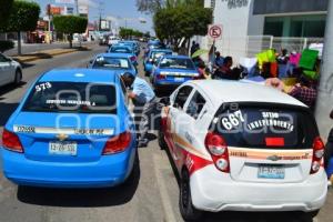 TEHUACÁN . MANIFESTACIÓN TAXISTAS