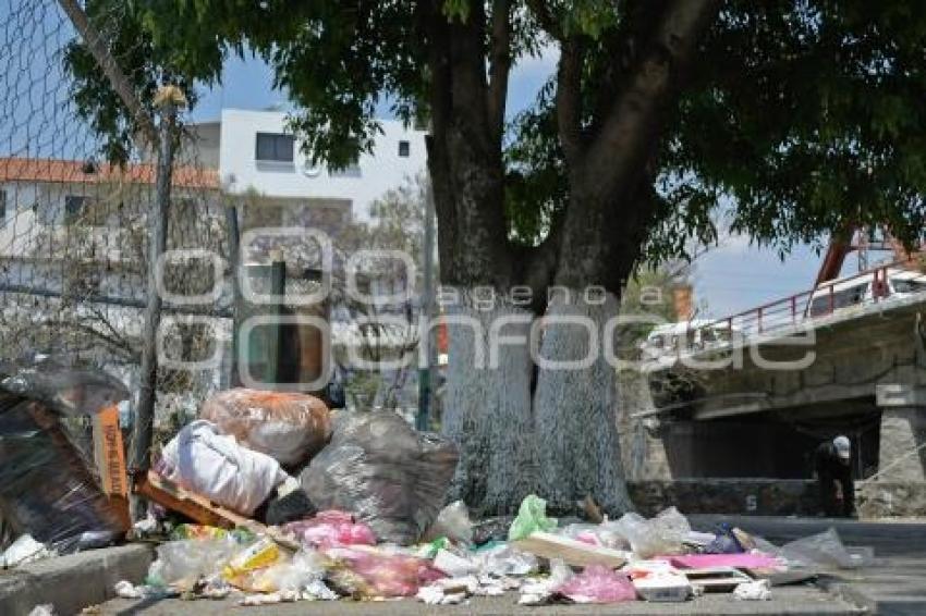 TLAXCALA . BASURA EN LA RIBEREÑA