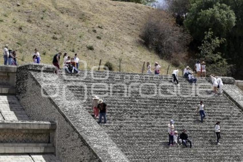 EQUINOCCIO 2023. TURISTAS