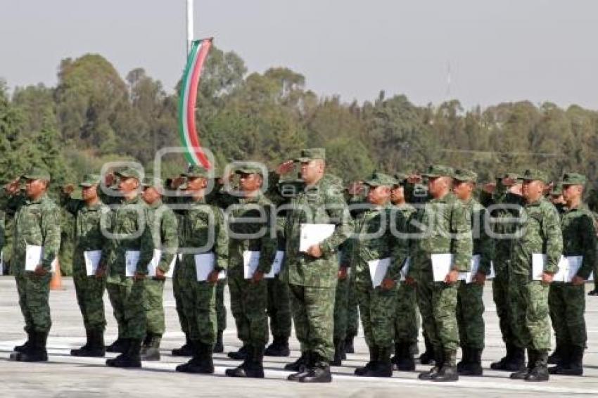 ZONA MILITAR . GRADUACIÓN SARGENTOS