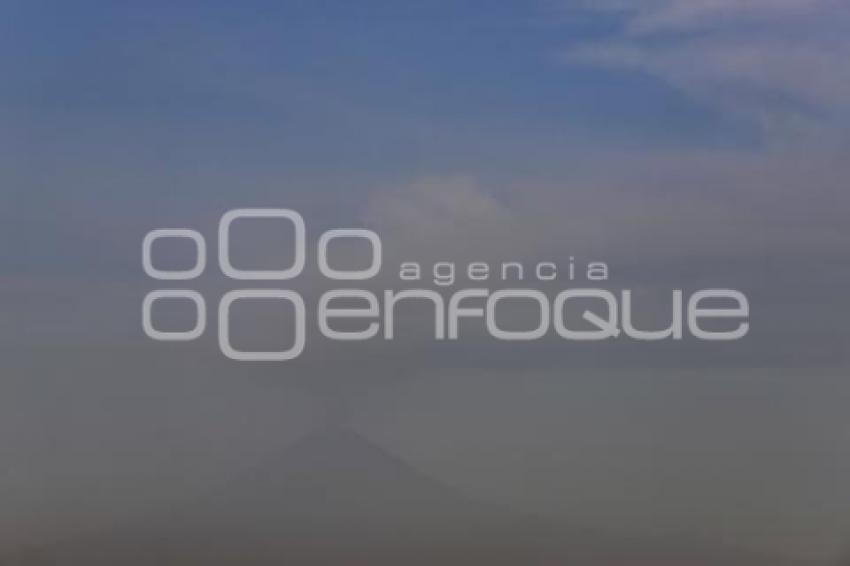 VOLCÁN POPOCATÉPETL . FUMAROLA