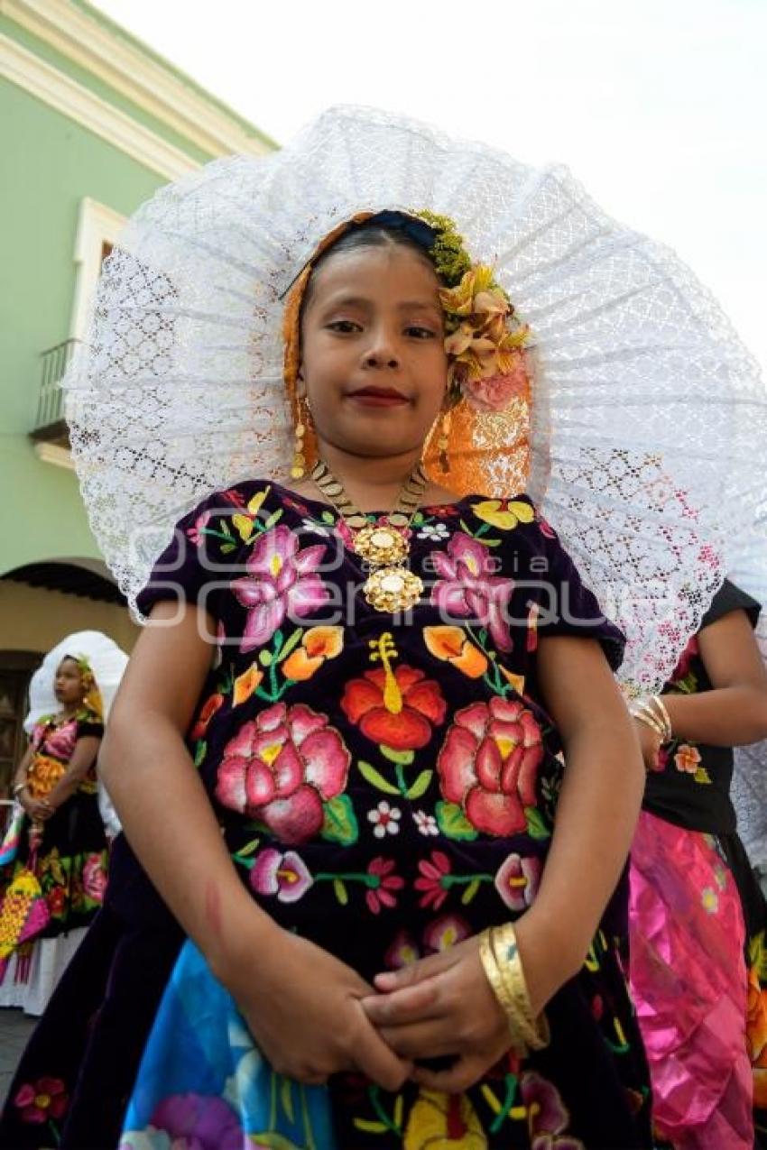 TLAXCALA . DESFILE INTERNADOS