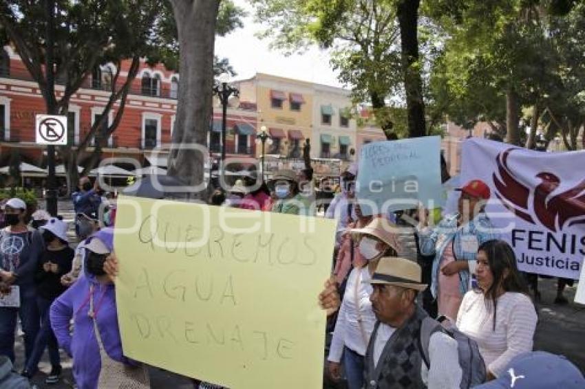 FENIS . PROTESTA