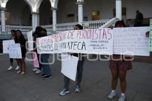 ACATLÁN . MANIFESTACIÓN FEMINISTA