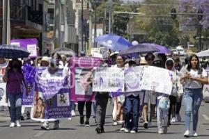 MANIFESTACIÓN . FEMINICIDIOS