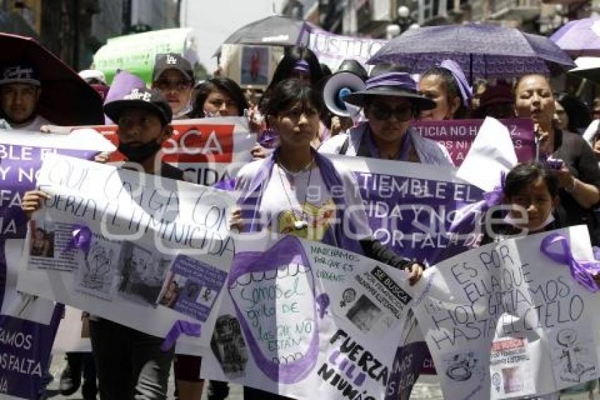 MANIFESTACIÓN . FEMINICIDIO