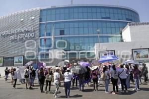 MANIFESTACIÓN . FEMINICIDIOS