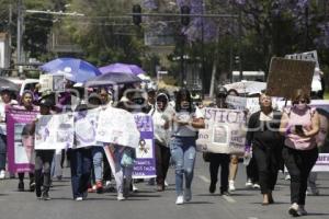 MANIFESTACIÓN . FEMINICIDIOS