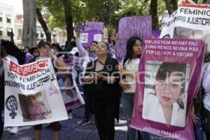 MANIFESTACIÓN . FEMINICIDIOS