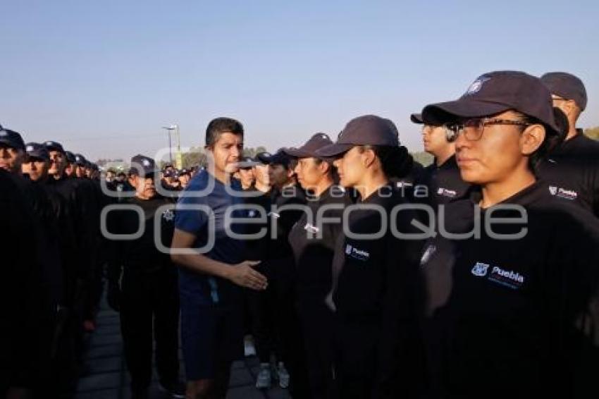 AYUNTAMIENTO . CARRERA CON CADETES