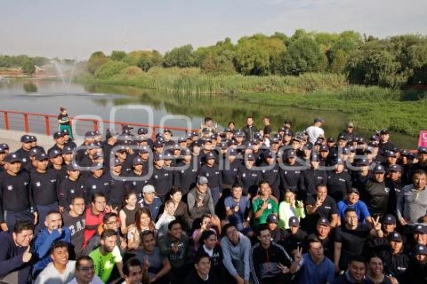 AYUNTAMIENTO . CARRERA CON CADETES