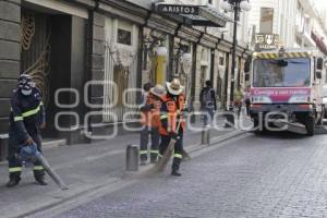 PROCESIÓN VIERNES SANTO . LIMPIEZA