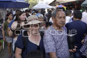 EL CALVARIO . COMERCIANTES