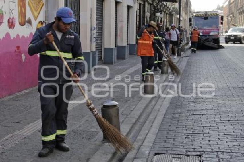 PROCESIÓN VIERNES SANTO . LIMPIEZA