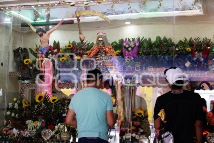 ALTAR SANTA MUERTE