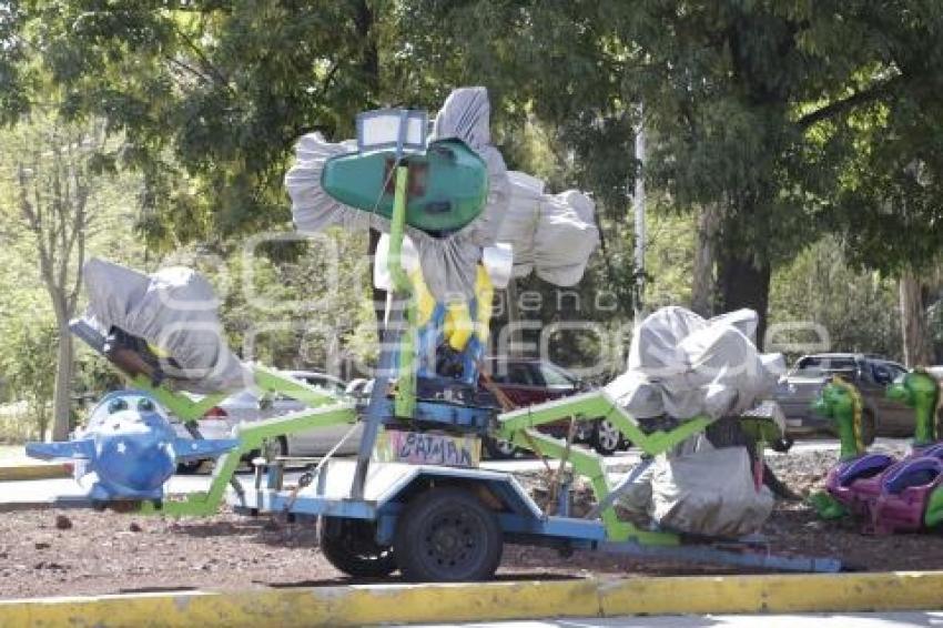 FERIA DE PUEBLA . JUEGOS MECÁNICOS