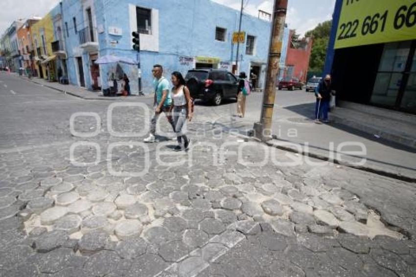 ADOQUÍN MAL ESTADO