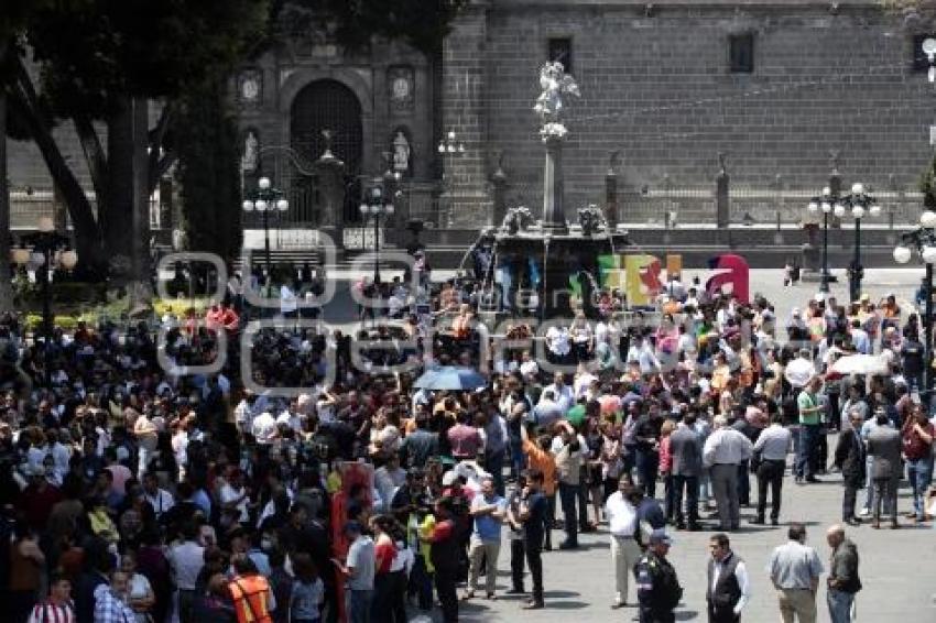 SIMULACRO NACIONAL . ZÓCALO