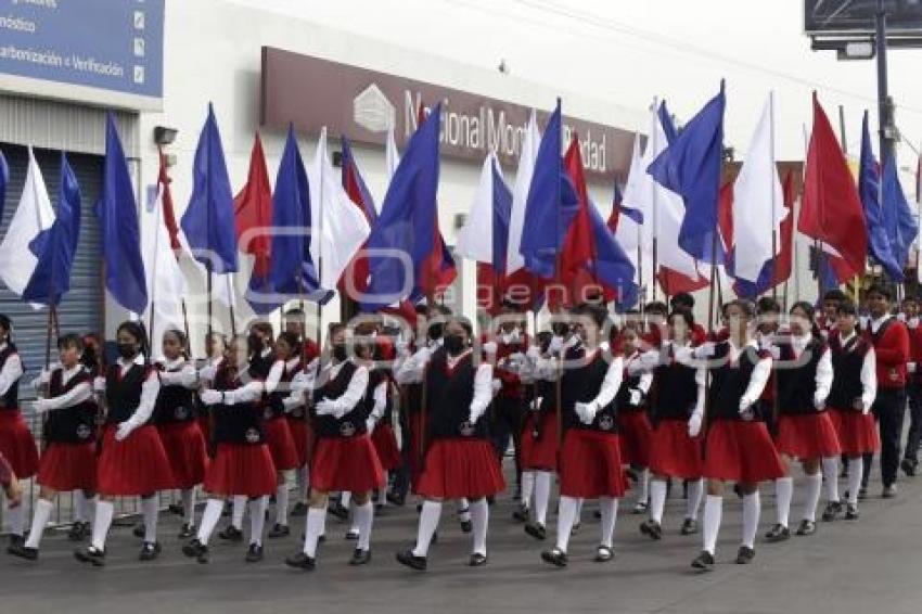 DESFILE 5 DE MAYO . PASE DE REVISTA