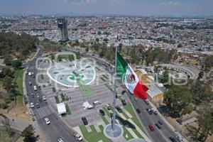 LOS FUERTES . BANDERA MONUMENTAL