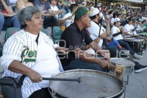 BEISBOL . PERICOS VS LEONES