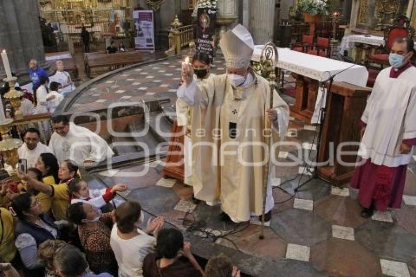 CATEDRAL . MISA