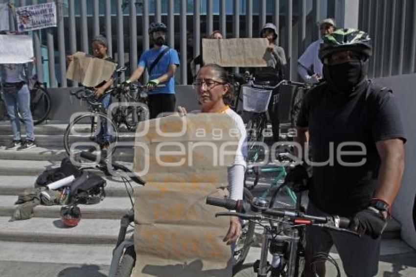 PROTESTA . CICLISTA ATROPELLADO