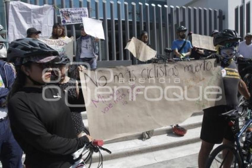 PROTESTA . CICLISTA ATROPELLADO