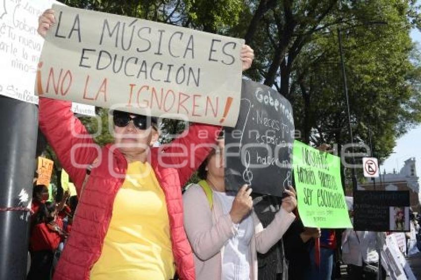 TLAXCALA . MANIFESTACIÓN ESCUELA DE MÚSICA