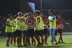 FÚTBOL . COYOTES VS TAPATÍO