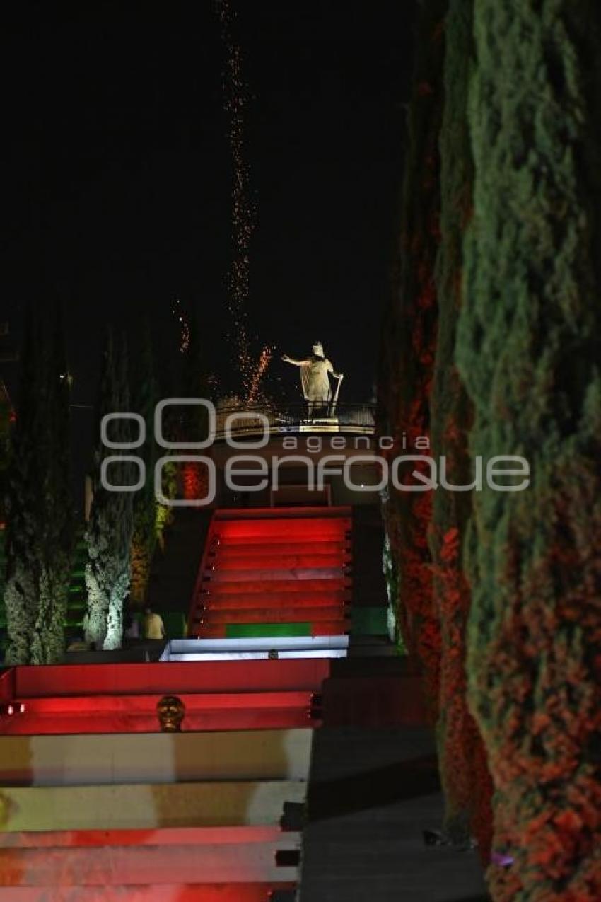 TLAXCALA . ESCALINATAS LOS HÉROES