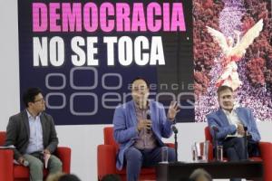 IBERO . LA DEMOCRACIA NO SE TOCA