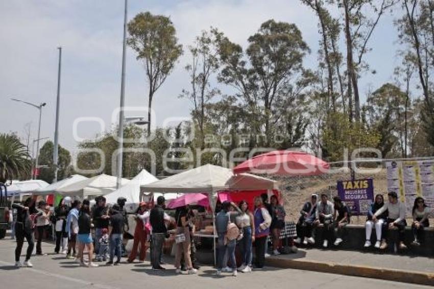 FERIA DE PUEBLA . FILAS