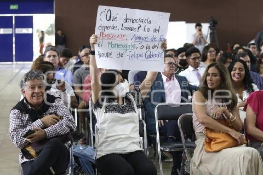 IBERO . LA DEMOCRACIA NO SE TOCA