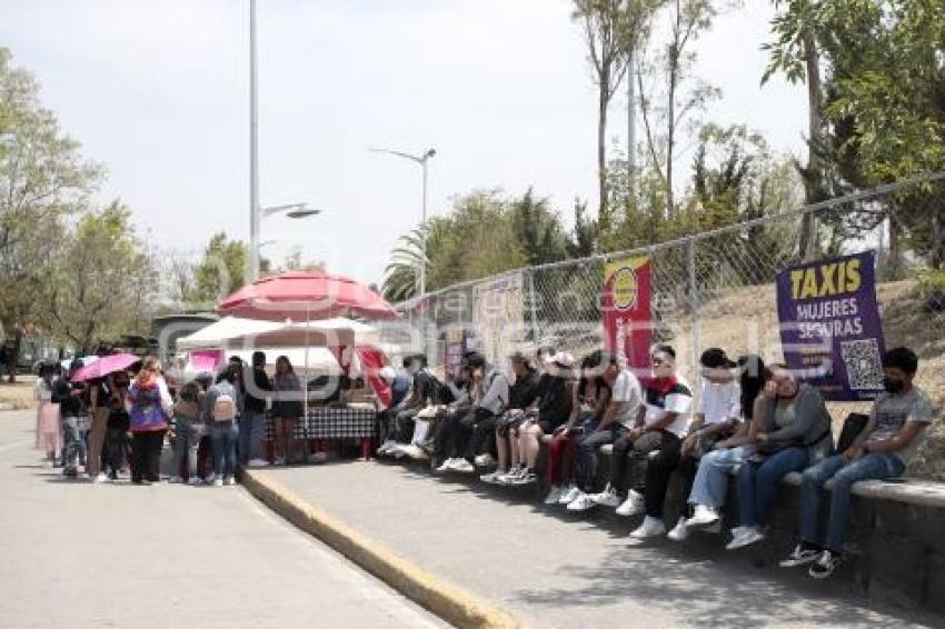 FERIA DE PUEBLA . FILAS