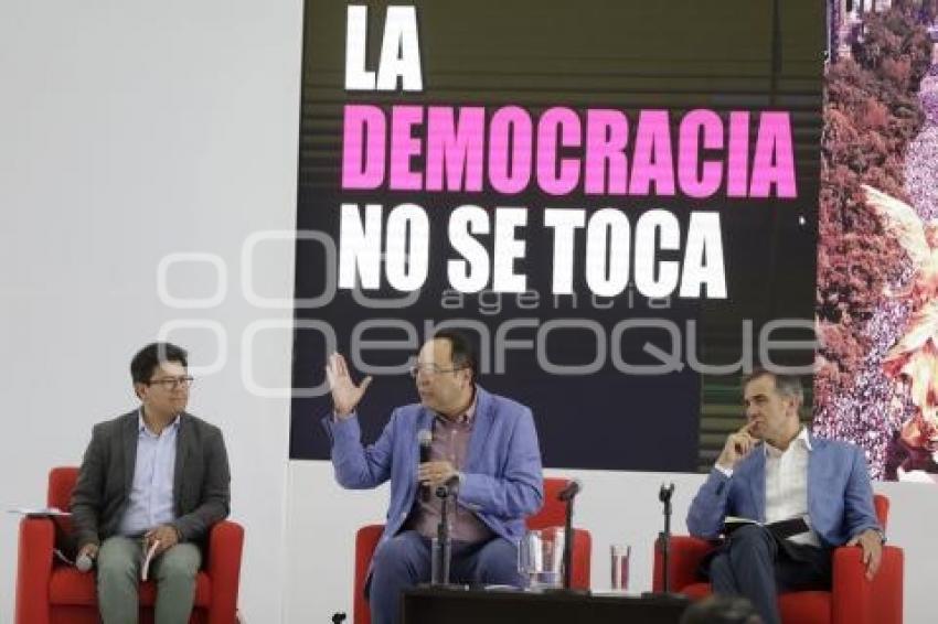 IBERO . LA DEMOCRACIA NO SE TOCA