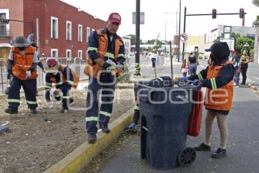 DESFILE . LIMPIEZA