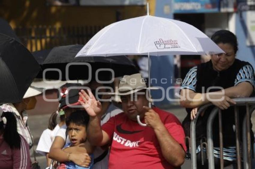 DESFILE . PROPAGANDA POLÍTICA