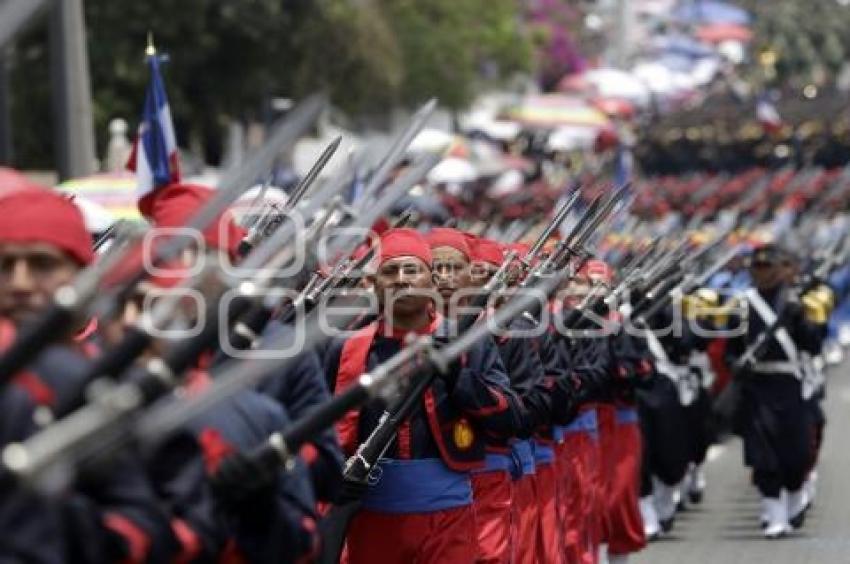 DESFILE 5 DE MAYO