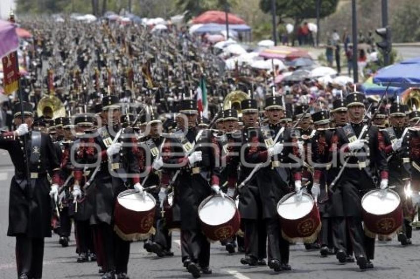 DESFILE 5 DE MAYO