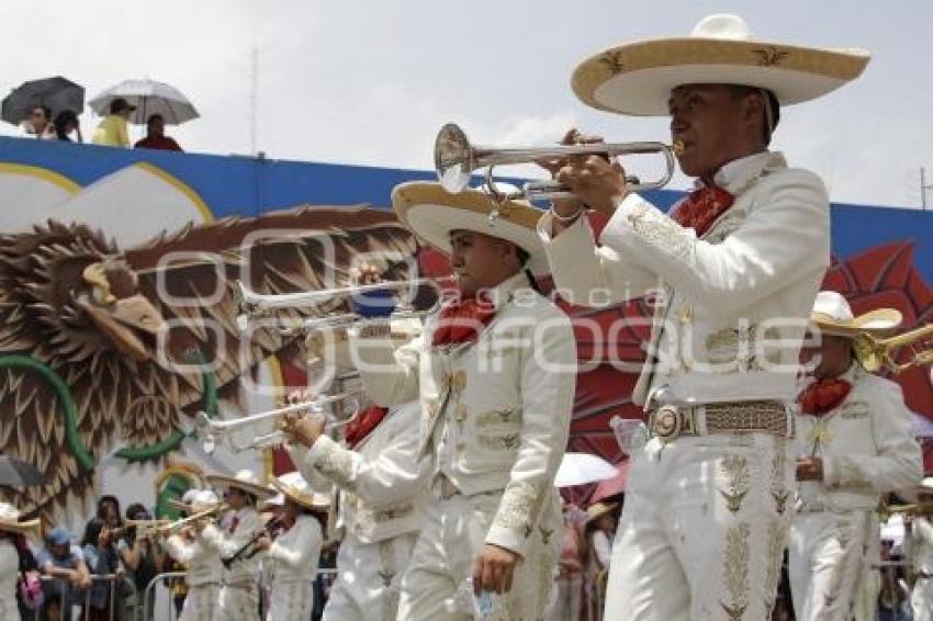 DESFILE 5 DE MAYO