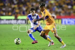 FÚTBOL . TIGRES VS CLUB PUEBLA 