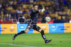 FÚTBOL . TIGRES VS CLUB PUEBLA 