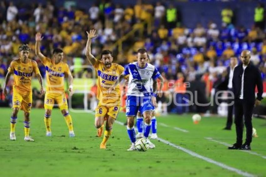 FÚTBOL . TIGRES VS CLUB PUEBLA 