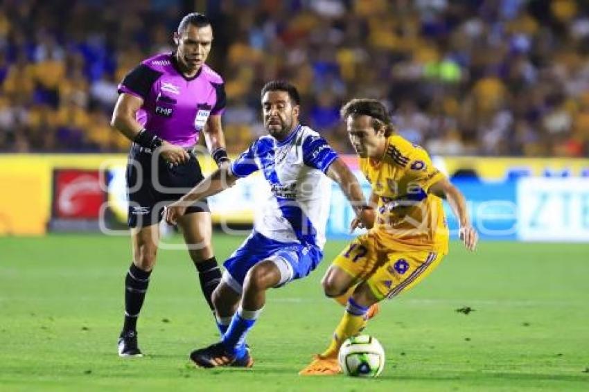 FÚTBOL . TIGRES VS CLUB PUEBLA 