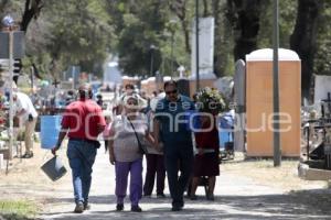 PANTEÓN . DÍA DE LAS MADRES